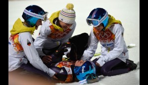 Wohl DIE deutsche Gold-Sensation: Carina Vogt (unten) schockte im Skispringen der Damen die komplette Weltelite