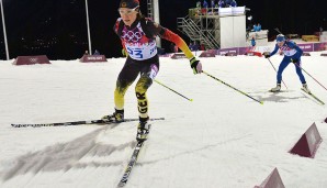 Im Biathlon-Massenstart schrammt Evi Sachenbacher-Stehle haarscharf an einer Medaille vorbei - Rang vier