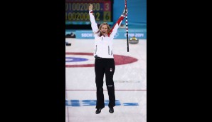 Oh Canada! Jennifer Jones feierte den entscheidenden Stein zum Goldmedaillen-Gewinn gegen Schweden