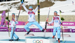 Langläuferin Marit Björgen (Mitte) holt über 30 km ihr sechstes Gold. Sie ist damit die erfolgreichste Athletin aller Zeiten bei Winterspielen