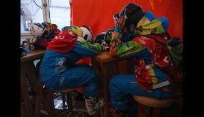 "It's a hard knock life for us" - Die fleißigen Helfer von Sotschi haben sich ihre Ruhepause redlich verdient...