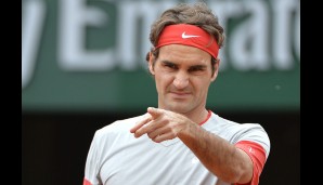Ob der Gruß von Roger Federer seinem Gegner Dmitry Tursunov galt?