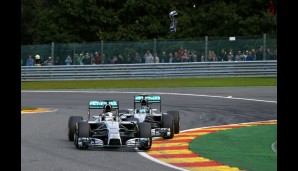Während Rosberg weiterfahren konnte, war das Rennen von Hamilton zerstört