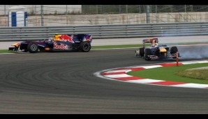 Platz 2, Sebastian Vettel vs. Mark Webber: Die beiden Red-Bull-Kollegen duellierten sich regelmäßig auf der Strecke. Es begann 2010 in Istanbul: Der Jungspund wollte an seinem in der WM und im Rennen führenden Teamkollegen vorbei und crashte.