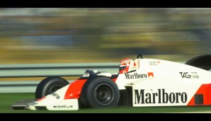 Ende 1983 wollte John Watson vom McLaren-Teamchef diese Gehaltserhöhung, doch zeitgleich verließ Prost nach einer Liebelei mit der Ehefrau seines Bosses Renault. Lauda musste also den Professor bekämpfen, verlangte bessere Porsche-Motoren und mehr Tests.