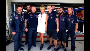Sie ist es wirklich! Pamela Anderson gab sich die Ehre beim USA-GP - ein Red-Bull-Mechaniker drehte durch