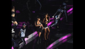 In der Halbzeitpause gab Ariana Grande ein Medley ihrer größten Hits zum Besten. Als sie dann noch die Rapperin Nicky Minaj auf die Bühne holte, kannte die Begeisterung im MSG keine Grenzen mehr
