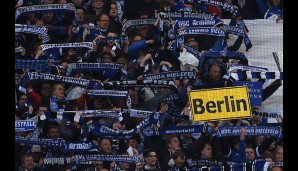 BIELEFELD - WOLFSBURG 0:4: Berlin, Berlin, wir fahren nach Berlin! Darauf hoffen zumindest die Arminia-Fans und jubeln ihrem Team zu