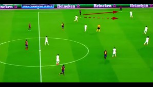 Alba erhält den Ball von Mascherano, spielt Neymar an und versucht mit Vorderlaufen dem Brasilianer den Weg nach innen zu öffnen - Barca geht in die Chancenerarbeitung über.