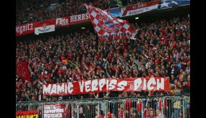 BAYERN MÜNCHEN - DINAMO ZAGREB 5:0: Direkt zu Beginn zeigen die Bayern-Fans, was sie von Dinamos Präsident Zdravko Mamic halten