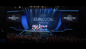 All the world´s a stage. Die Fußball-Granden Europas schauen zu