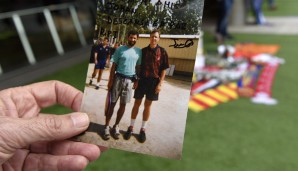 Ein Barca-Fan erinnert sich an seinen ganz speziellen Cruyff-Moment und präsentiert ihn der Kamera