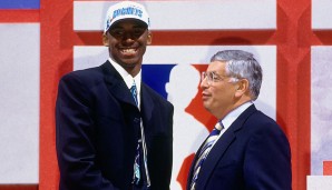 13 - an dieser Position wurde Kobe 1996 von den Charlotte Hornets im Draft gezogen. Wenige Tage später ging es per Trade nach L.A.