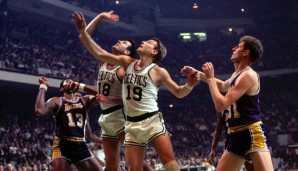 1969 NBA Finals, Celtics vs. Lakers 108:106 - Gegen ein übermenschliches Lakers-Team mit Chamberlain, West und Baylor führten die C's bereits mit 15 Punkten, doch L.A. kam zurück. Nelsons Glückswurf war die Vorentscheidung