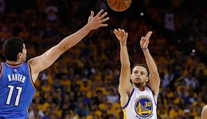 PLATZ 2: Stephen Curry - 57 Dreier in 13 Spielen - Golden State Warriors