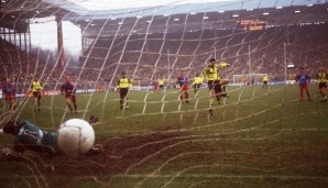 1994/95 ging's rauf auf 112,48 Mio. Euro. Rechteinhaber: ISPR/SAT.1 UFA/Premiere. Am Ende dieser Saison bejubelte Borussia Dortmund die Meisterschaft