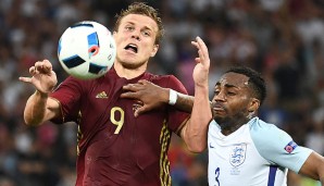 ENGLAND - RUSSLAND (1:1): Alexander Kokorin und Danny Rose können nicht nur Fußball spielen sondern auch Fratzen schneiden