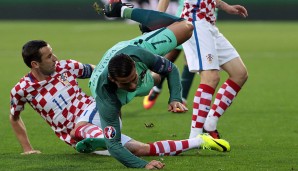 Cristiano Ronaldo auf einem Tauchgang durch kroatische Abwehrbeine