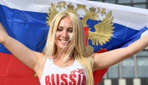 Diese russische Anhängerin zeigt sich von ihrer besten Seite