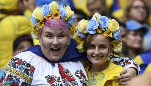 Die ukrainischen Fans können aber natürlich auch etwas rustikaler
