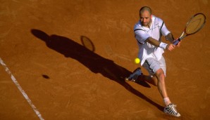 Andre Agassi war mit 29 Jahren und 34 Tagen der älteste Quartett-König bisher. 1999 schlug er bei den French Open im Finale Andrej Medwedew - der fünfte von acht Grand Slams