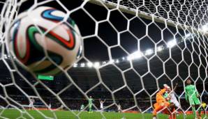 Nach einer starken Saison bei Chelsea folgte die WM 2014. Schürrle kam, sah und siegte gegen Algerien als Joker. In der Verlängerung erzielte er den Siegtreffer und das Tor des Monats Juni.