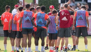 Die Bayern-Truppe besteht zum Großteil noch aus jungen Nachwuchsspielern, Ancelotti hat aber auch für sie einige Kommandos parat