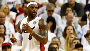 LeBron James (2010): Die Cleveland Cavaliers vereinbarten mit LeBron James und den Miami Heat einen Sign-and-Trade-Deal. Dabei gingen ein 2011er Second Rounder, ein 2012 Second Rounderund ein 2013er First Rounder und Geld an Cleveland