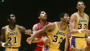 In der ersten Saison erreichte der junge Magic mit den Lakers die NBA Finals. Die Philadelphia 76ers mit Julius "Dr. J" Erving stellten sich als harter Brocken heraus