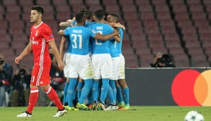 Neapel schießt Benfica mal eben aus dem Stadion