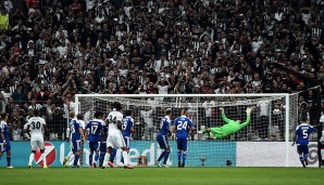 BESIKTAS ISTANBUL - DINAMO KIEW 1:1 : Besiktas hat in der Champions League bisher zwei Treffer auf dem Konto - beide durch direkte Freistöße. Kann man mal so machen