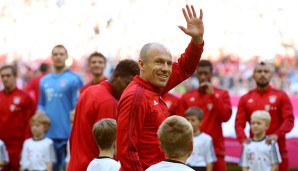 Platz 6: Arjen Robben (Bayern München, 87). In die Jahre gekommen? Pah! Der Niederländer ist mit seiner Schnelligkeit (86) und Dribbelstärke (90) immer noch ekelhaft zu verteidigen