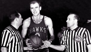 ATLANTA HAWKS: Nach 13 Jahren in St. Louis (unter anderem mit Hall of Famer Bob Pettit) zogen die Hawks 1968 nach Atlanta. Das Besondere: Es war bereits der dritte Umzug der Hawks (1949-51: Tri-Cities Blackhawks, 1951-1955: Milwaukee Hawks)