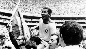 Platz 8: u.a. Jairzinho (1964 - 1982). In den 60er- und 70er Jahren sorgte Jairzinho für Furore und netzte im Nationaldress insgesamt 33 Mal - bei 81 Einsätzen