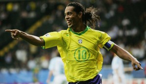 Platz 8: u.a. Ronaldinho (1999 - 2013). Ein wahrer Meister seines Fachs ist Ronaldino! Der Ballkünstler streifte sich 97 Mal das Trikot der Nationalmannschaft über und ballerte das Leder knackige 33 Mal ins Netz