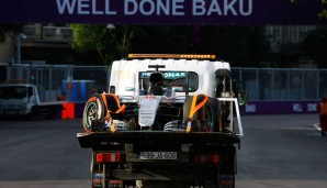 Baku: Hamilton startet als 10., weil er in Q3 seinen Mercedes am Kurvenscheitel in die Mauer gesteuert hat. Am Ende schafft er es nur auf Platz 5, Rosberg fährt zum Start-Ziel-Sieg. 24-WM-Punkte Vorsprung für den Deutschen
