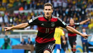 Rekordtorschütze: Mit 71 Treffern in 137 Spielen ist Miroslav Klose der Rekordtorschütze des DFB. Darüberhinaus ist er auch Rekordtorschütze bei WM-Endrunden (16 Tore)