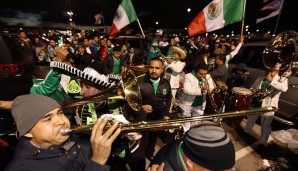 USA - MEXIKO: Bei der CONACAF-Qualifikation kam es beim Traditionsduell zwischen den USA und Mexiko schon alleine aufgrund der politischen Situation zu einem brisanten Aufeinandertreffen