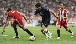 Allerdings gibt es in seiner Karriere auch Rückschläge - wie 2010. Im Champions-League-Finale unterliegen die Münchner Inter Mailand mit 0:2. Milito erzielt hier einen seiner beiden Treffer