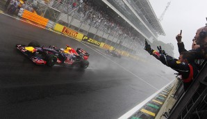 Platz 19: Regen, Crash, demolierte Karre! Das Formel-1-Rennen 2012 in Brasilien ist das reinste Drama! Sebastian Vettel wird kurz nach dem Start umgedreht, räumt im Anschluss das Feld aber von hinten auf. Der Lohn: Weltmeister!