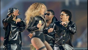 Beyonce erschien als Dritte im Bunde und brannte das größte Feuerwerk der Halbzeit ab - Werbung für ihre neue Single und die Welttournee 2016 inklusive
