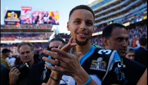 Hoher Besuch natürlich auch von der NBA-Konkurrenz: Stephen Curry, glühender Panthers-Fan und dicker Kumpel, gab sich die Ehre