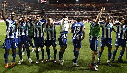 PORTUGAL: FC Porto. Der 2:1-Sieg beim Erzrivalen Benfica besiegelte sechs Spieltage vor Saisonende den 25. Titel