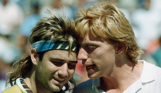 Zwei Youngster, die Tennisgeschichte schreiben: Andre Agassi (l.) und Boris Becker 1990 bei den US Open.