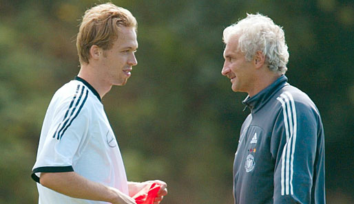 Sein erstes Spiel in der Nationalmannschaft machte Hinkel Ende April 2003. Damals Nationaltrainer: Rudi Völler (r.)