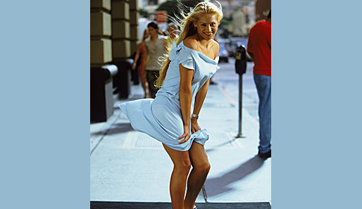 Auch als Marilyn Monroe macht Anna Kournikova eine gute Figur