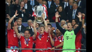 Wenige Wochen später folgt der nächste Streich: Die Bayern gewinnen in Wembley das Champions-League-Finale gegen Borussia Dortmund