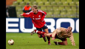 13. November 2002: Schweinsteiger gibt sein Debüt für die Profis als Joker im Champions-League-Duell mit dem RC Lens