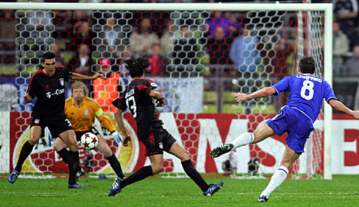 12.04.2005 - FC CHELSEA - VIERTELFINALE, Rückspiel: 3:2 - Frank Lampard schockte den FCB mit seinem frühen Treffer im Rückspiel. Am Ende zerstörte zum ersten Mal Didier Drogba alle Hoffnungen der Bayern