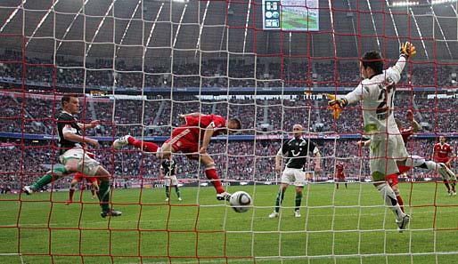 Im Vorbeigehen wurde anschließend das Kapitel Hannover erledigt. Mit 7:0 schickten die Bayern die Mannschaft von Trainer Slomka nach Hause
